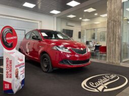 LANCIA YPSILON 1.0HYBRID pieno