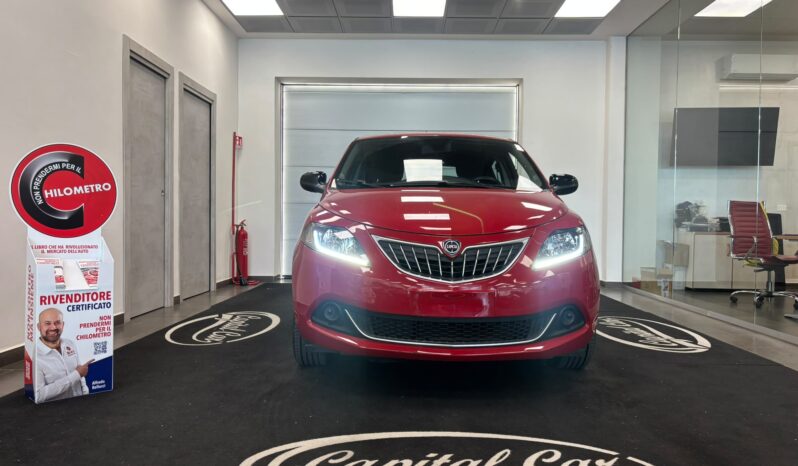 LANCIA YPSILON 1.0HYBRID pieno
