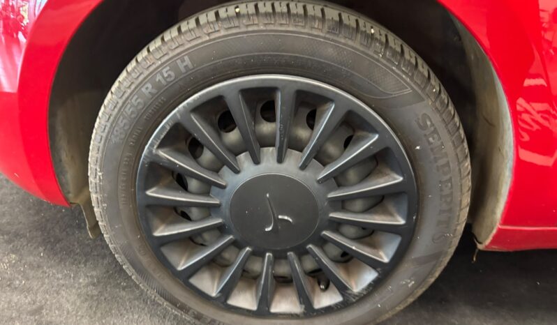 LANCIA YPSILON 1.0HYBRID pieno