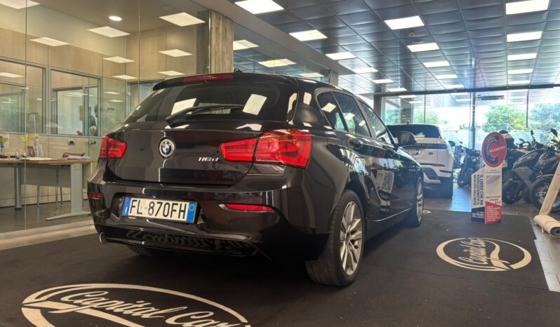 BMW 116D pieno