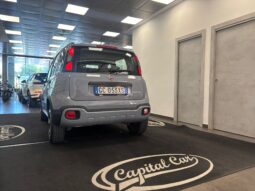 FIAT PANDA HYBRID CROSS pieno