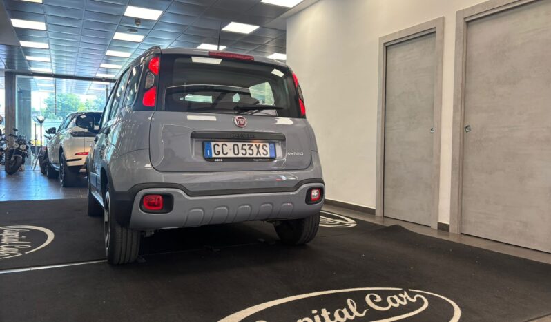 FIAT PANDA HYBRID CROSS pieno