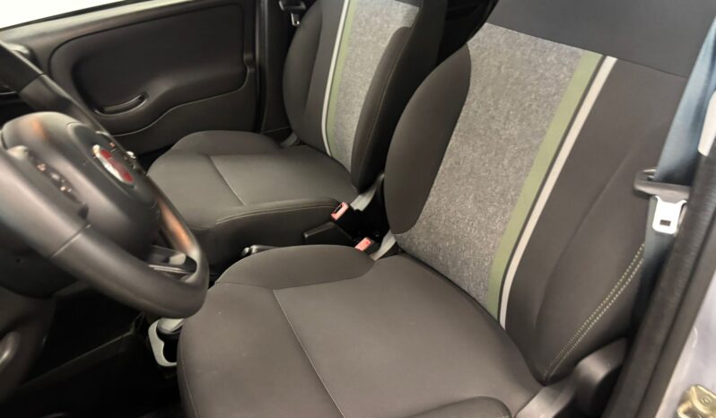 FIAT PANDA HYBRID CROSS pieno