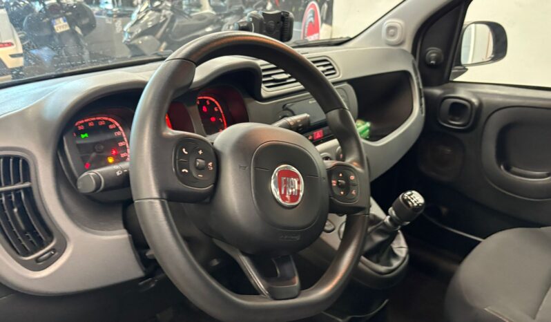 FIAT PANDA HYBRID CROSS pieno
