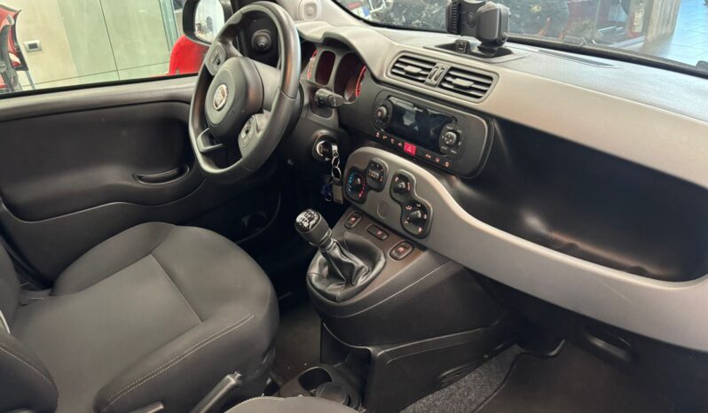 FIAT PANDA HYBRID CROSS pieno