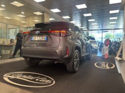TOYOTA YARIS CROSS pieno