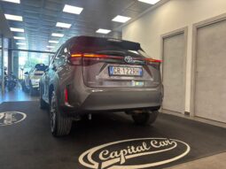 TOYOTA YARIS CROSS pieno