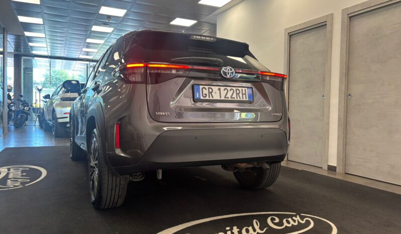 TOYOTA YARIS CROSS pieno