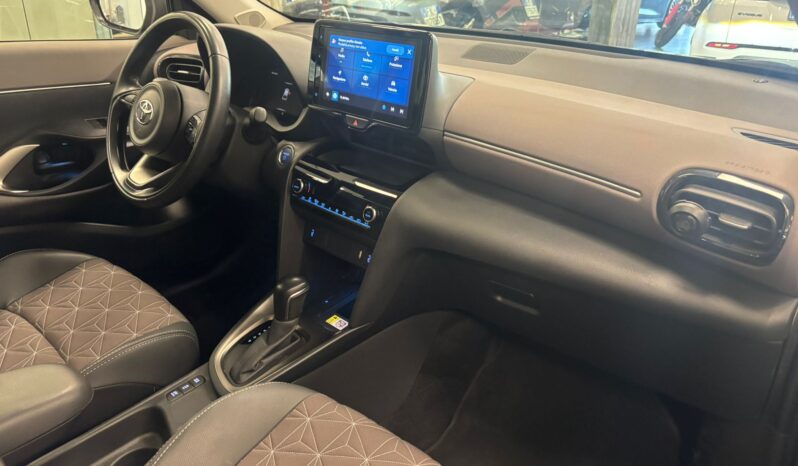 TOYOTA YARIS CROSS pieno