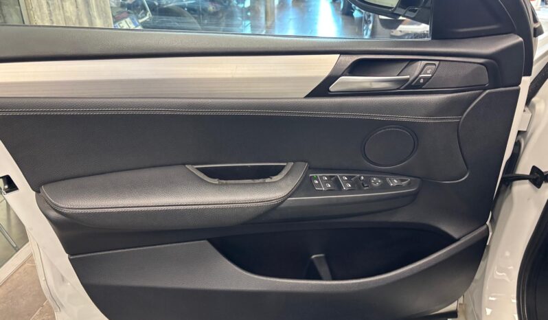 BMW X4 20D M-SPORT pieno