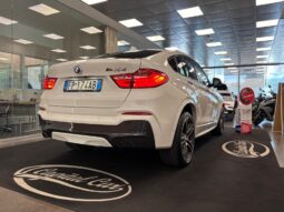 BMW X4 20D M-SPORT pieno