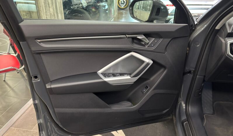 AUDI Q3 SPB S-TRONIC BUSINESS PLUS pieno