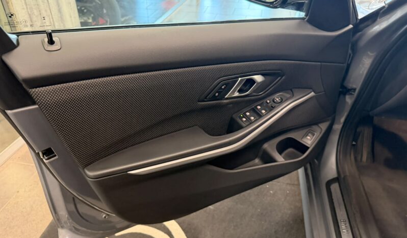 BMW 316D TOURING pieno
