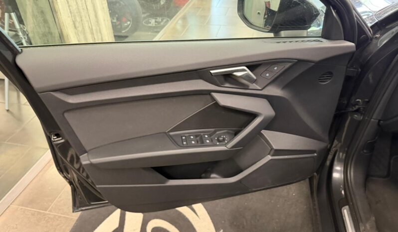 AUDI A3 30TFSI S-TRONIC pieno