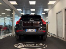 VOLVO XC40 pieno