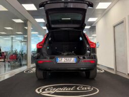 VOLVO XC40 pieno