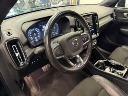 VOLVO XC40 pieno