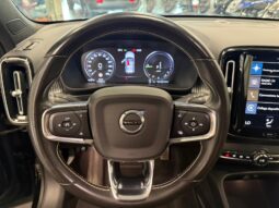 VOLVO XC40 pieno