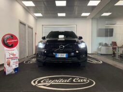 VOLVO XC40 pieno