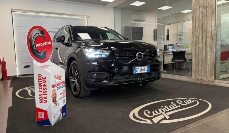 VOLVO XC40 pieno