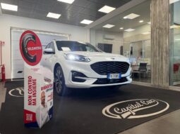 FORD KUGA 2.0D AWD ST-LINE pieno