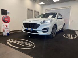 FORD KUGA 2.0D AWD ST-LINE