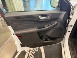 FORD KUGA 2.0D AWD ST-LINE pieno