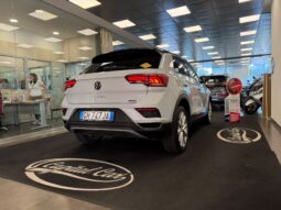 VOLKSWAGEN T-ROC DSG 4-MOTION pieno