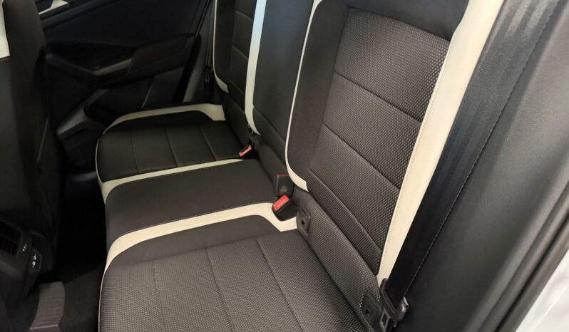 VOLKSWAGEN T-ROC DSG 4-MOTION pieno