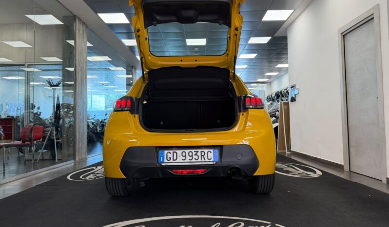 PEUGEOT 208 pieno
