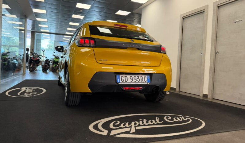 PEUGEOT 208 pieno