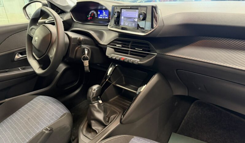 PEUGEOT 208 pieno