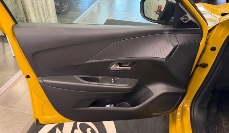 PEUGEOT 208 pieno