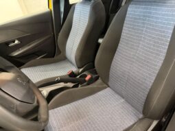 PEUGEOT 208 pieno