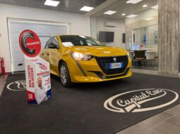 PEUGEOT 208 pieno